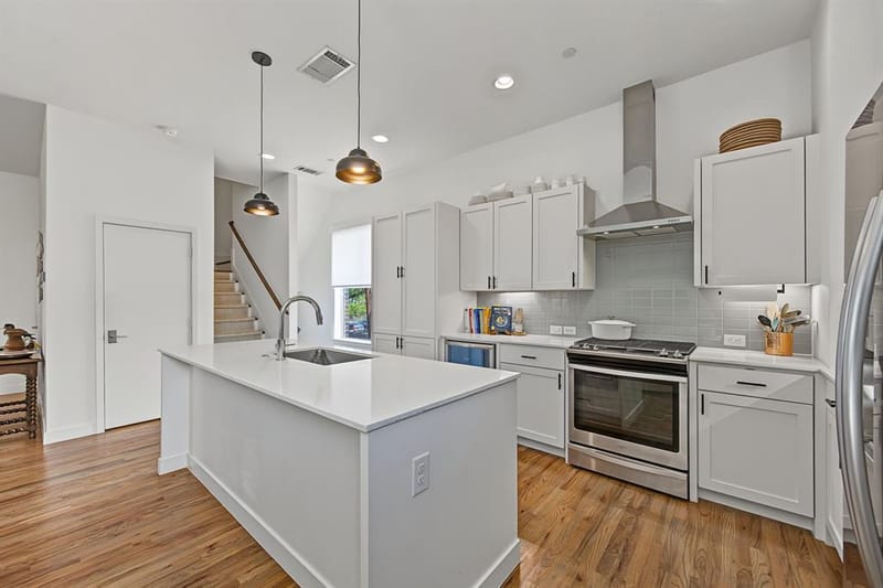 2310 N Fitzhugh Avenue # 40, Dallas TX 75204 - Photo 2