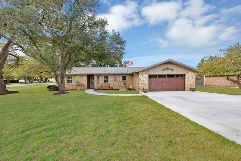 4101 Newport Bay Court, Granbury TX 76049 - Photo 2