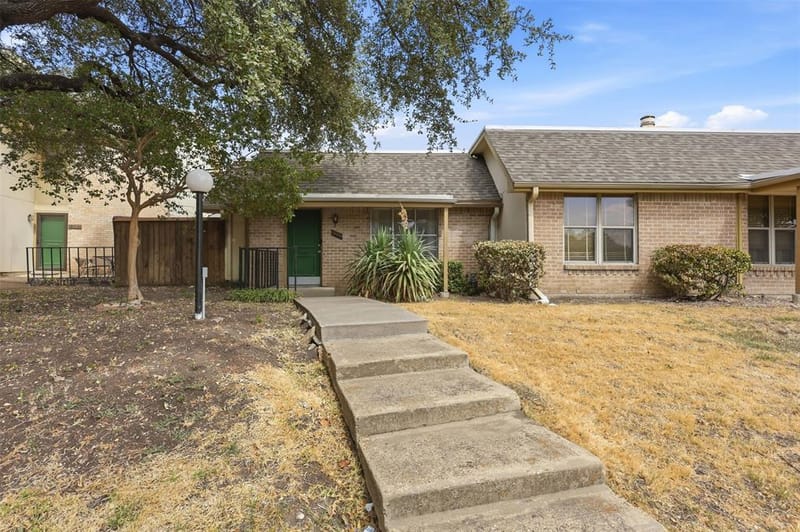 13915 Brookgreen Drive, Dallas TX 75240 - Photo 2