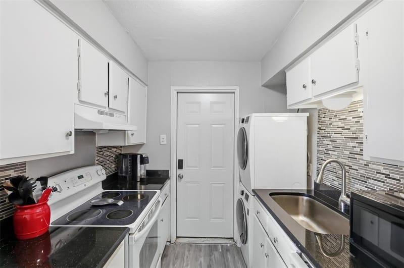 13915 Brookgreen Drive, Dallas TX 75240 - Photo 13
