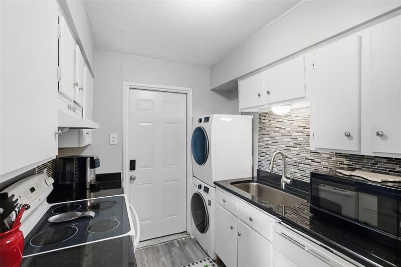 13915 Brookgreen Drive, Dallas TX 75240 - Photo 12