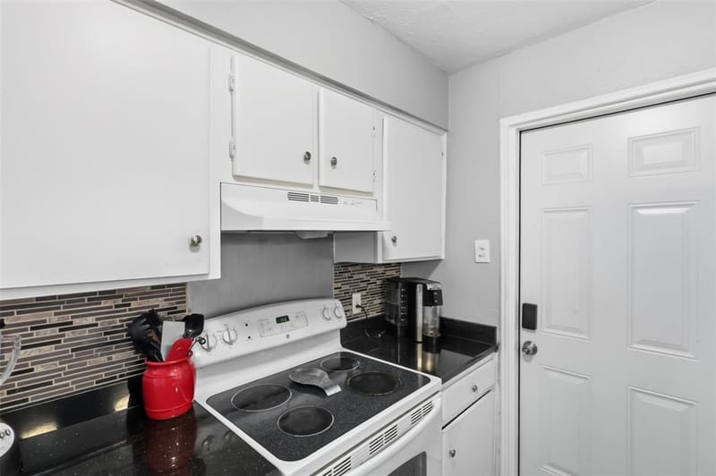 13915 Brookgreen Drive, Dallas TX 75240 - Photo 14