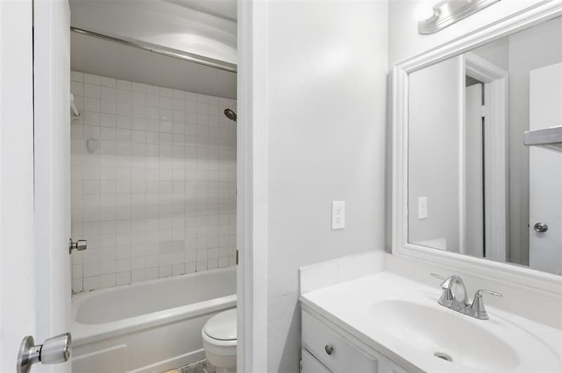13915 Brookgreen Drive, Dallas TX 75240 - Photo 19