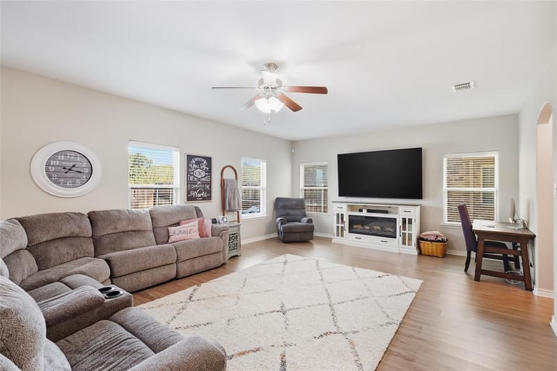 11305 Gibbons Creek Drive, Frisco TX 75036 - Photo 9