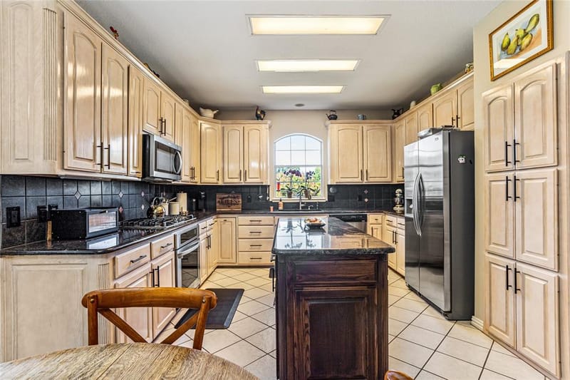 1910 Maplewood Drive, Weatherford TX 76087 - Photo 12