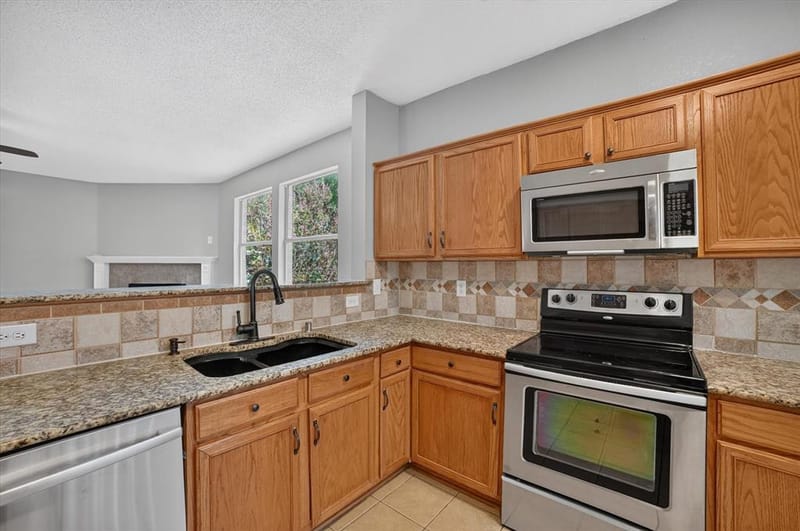 10618 Newcastleton Lane, Rowlett TX 75089 - Photo 9