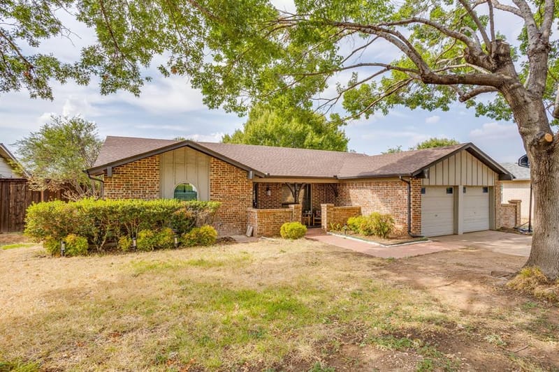 6404 Lavano Drive, Edgecliff Village TX 76134