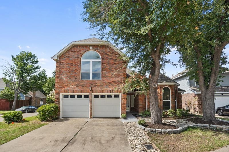 800 Fallen Leaf Court, Irving TX 75063
