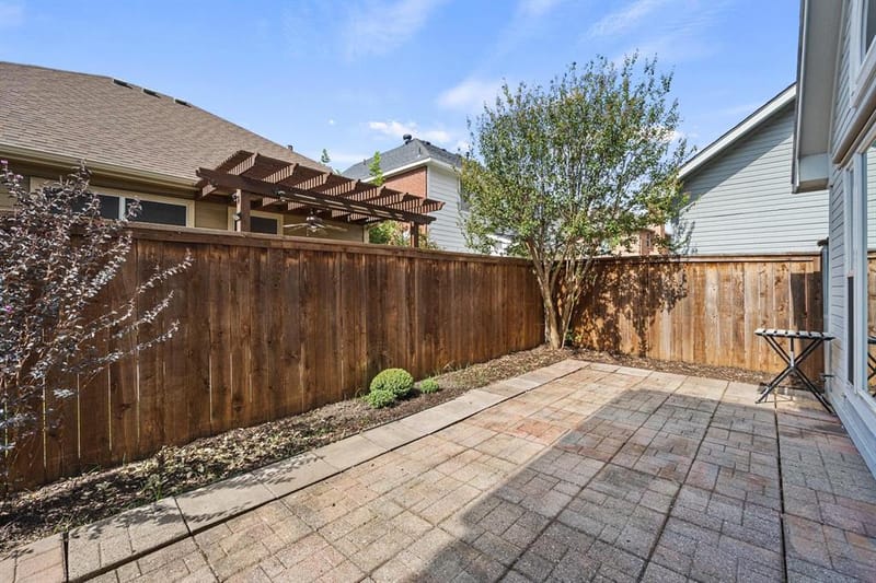 800 Fallen Leaf Court, Irving TX 75063 - Photo 34