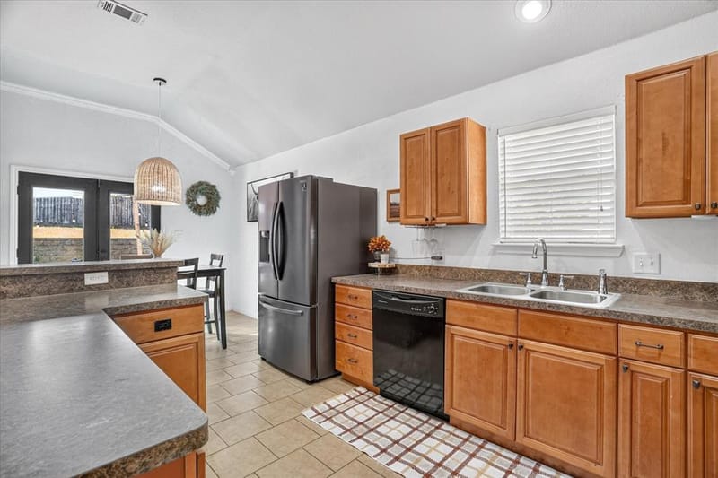 237 Wellington Trail, Weatherford TX 76085 - Photo 12