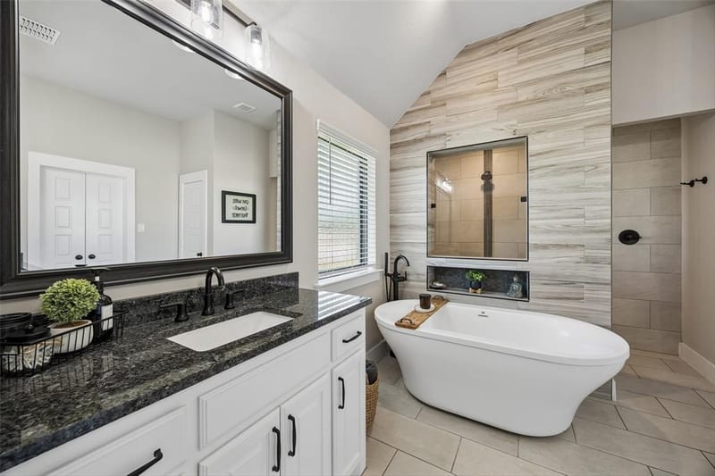 1402 Oliver Creek Lane, Justin TX 76247 - Photo 11