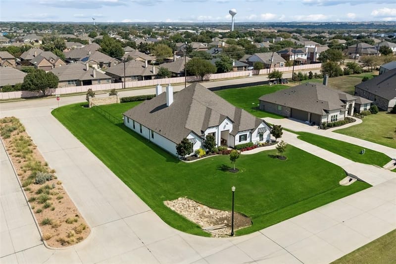 1402 Oliver Creek Lane, Justin TX 76247 - Photo 25