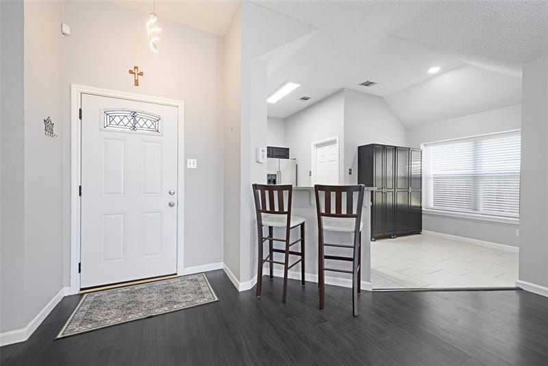 2202 Ashwood Court, Carrollton TX 75006 - Photo 5