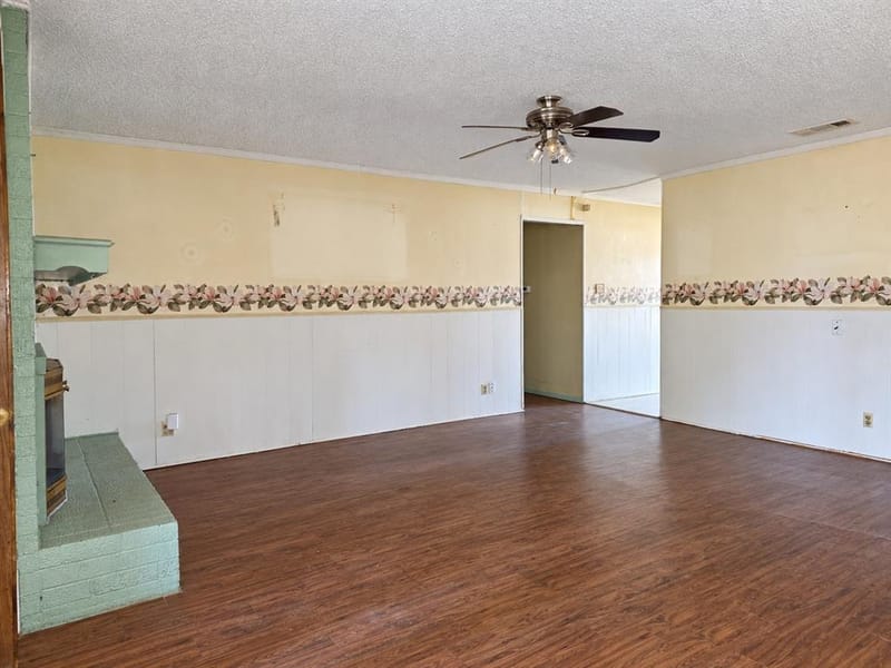 4504 Mink Drive, Haltom City TX 76117 - Photo 11