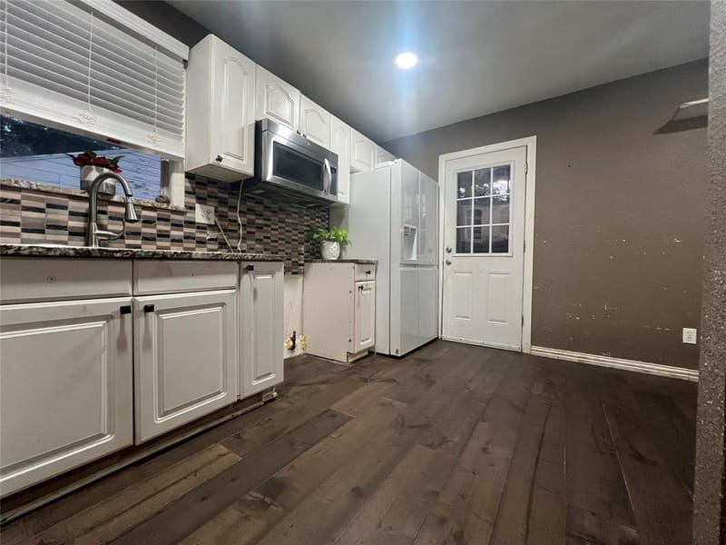 8810 Eldon Drive, Dallas TX 75217 - Photo 2