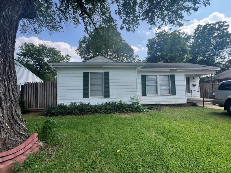 8810 Eldon Drive, Dallas TX 75217