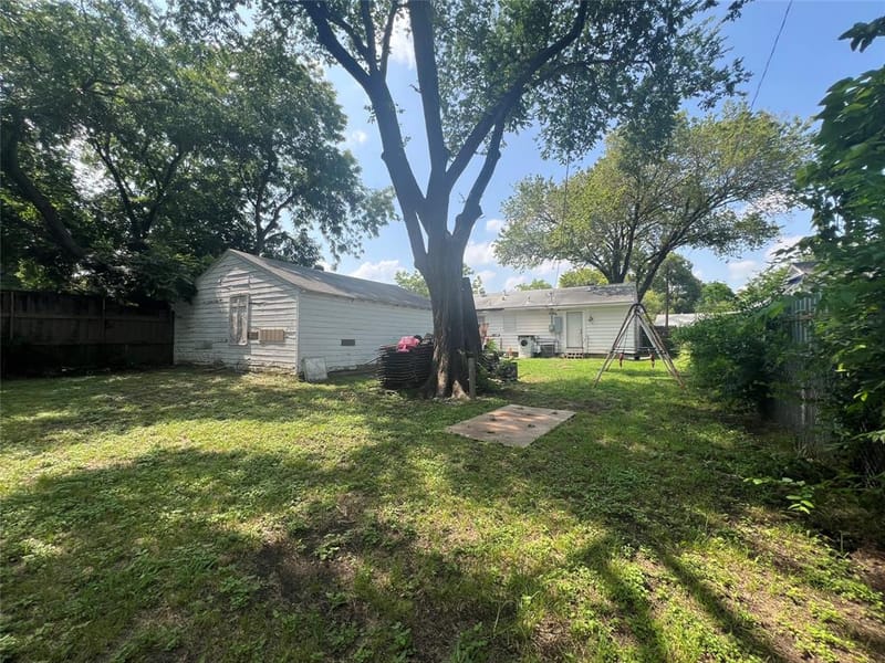 8810 Eldon Drive, Dallas TX 75217 - Photo 15