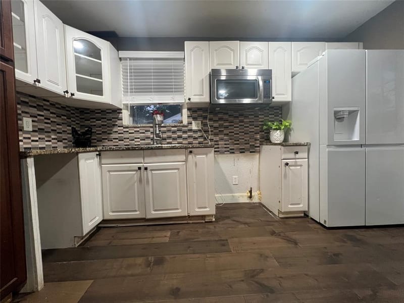 8810 Eldon Drive, Dallas TX 75217 - Photo 4