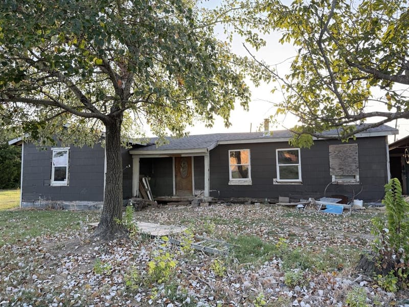 803 N US Highway 69, Celeste TX 75423 - Photo 2