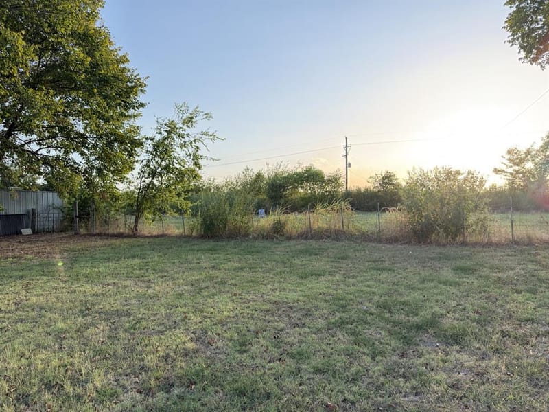803 N US Highway 69, Celeste TX 75423 - Photo 17