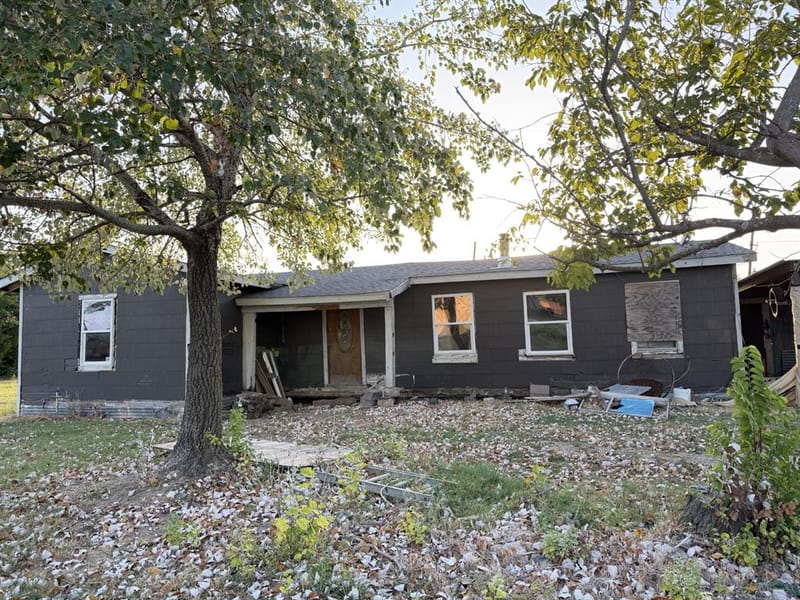 803 N US Highway 69, Celeste TX 75423