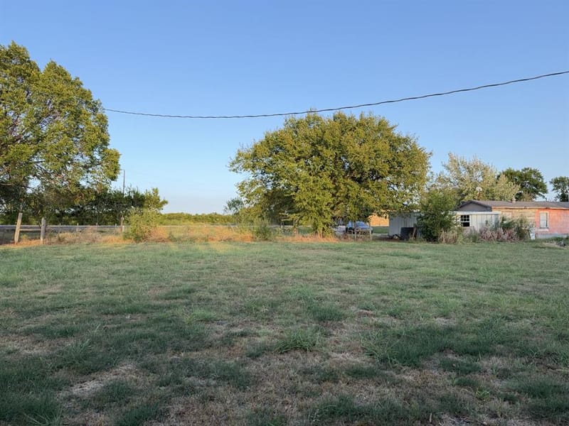 803 N US Highway 69, Celeste TX 75423 - Photo 25