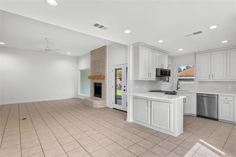 332 College Street S, Keller TX 76248 - Photo 25