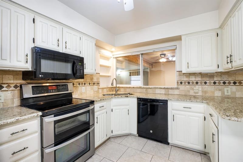 715 Salem Drive, Arlington TX 76014 - Photo 12