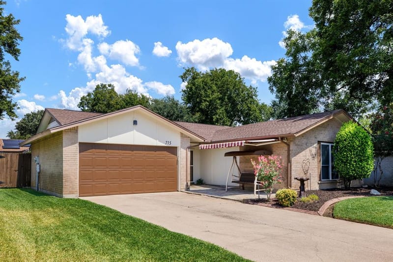 715 Salem Drive, Arlington TX 76014 - Photo 4