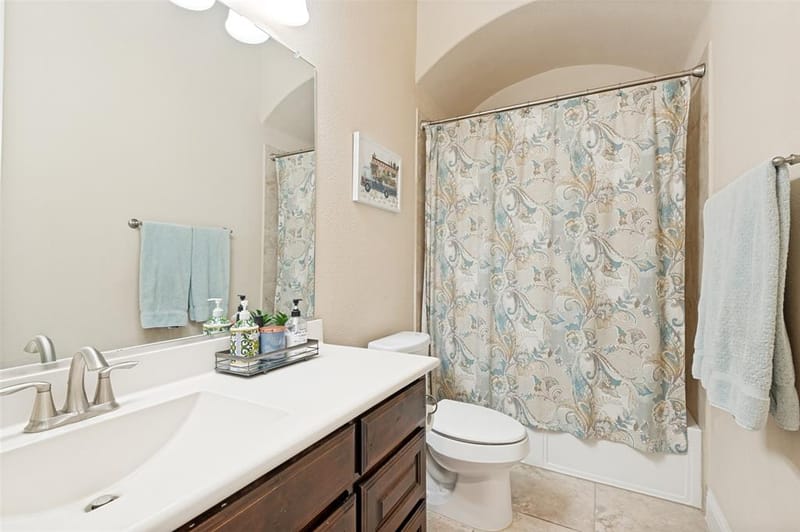 911 Mountain Laurel Drive, Euless TX 76039 - Photo 15