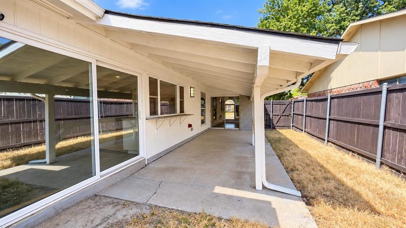 8508 Londonderry Lane, Dallas TX 75228 - Photo 23