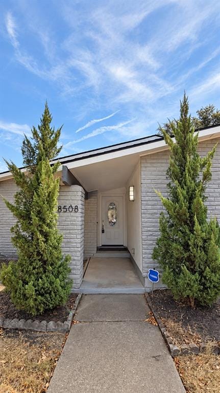 8508 Londonderry Lane, Dallas TX 75228 - Photo 2
