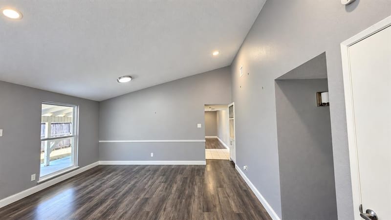 8508 Londonderry Lane, Dallas TX 75228 - Photo 6