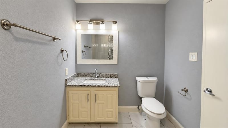 8508 Londonderry Lane, Dallas TX 75228 - Photo 17