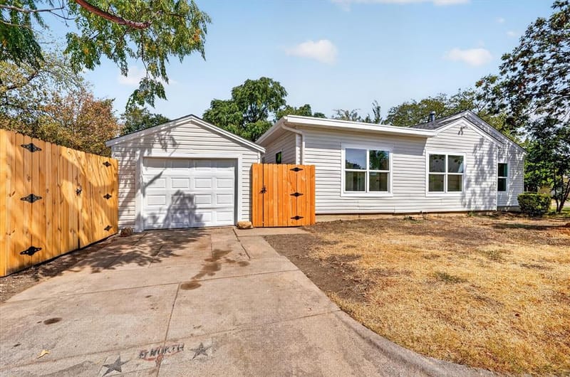 4044 Stanley Avenue, Fort Worth TX 76110 - Photo 39