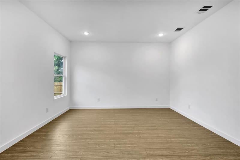 4410 Hamilton Avenue, Dallas TX 75210 - Photo 24