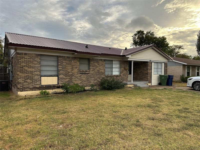 4014 W Walnut Street, Garland TX 75042