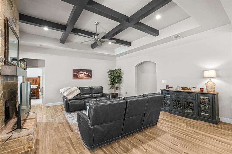 113 Oaks Springs Lane, Weatherford TX 76087 - Photo 6