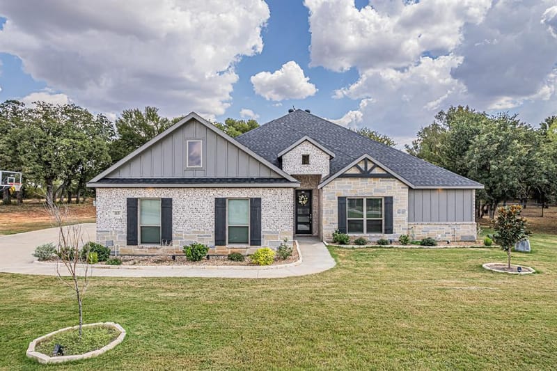 113 Oaks Springs Lane, Weatherford TX 76087