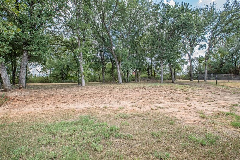 113 Oaks Springs Lane, Weatherford TX 76087 - Photo 38