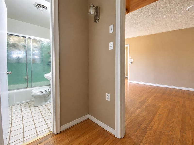 1727 Whittier Avenue, Dallas TX 75218 - Photo 23