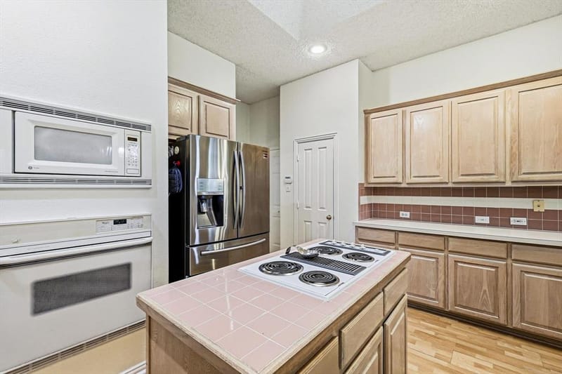 2900 Woodhaven Drive, Grapevine TX 76051 - Photo 12