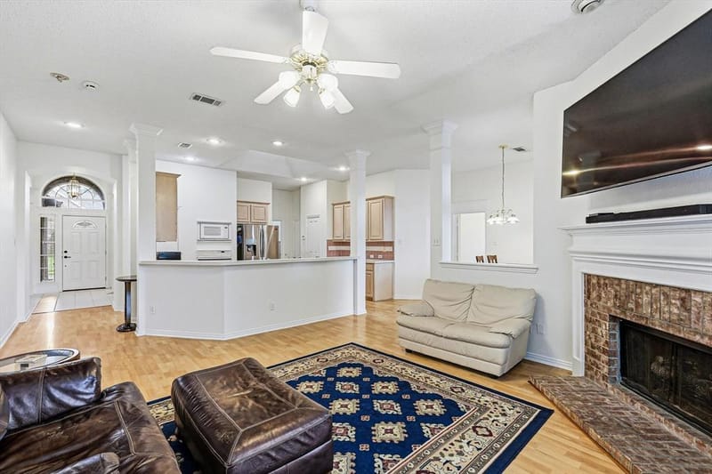 2900 Woodhaven Drive, Grapevine TX 76051 - Photo 9