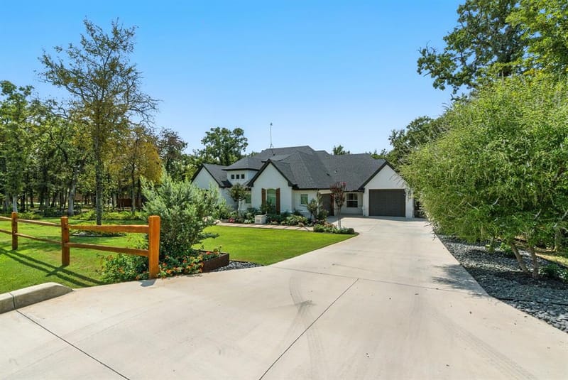 1001 Trinity Oaks Road, Weatherford TX 76087 - Photo 2