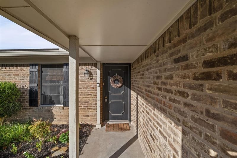 213 Travis Lane, Hewitt TX 76643 - Photo 6