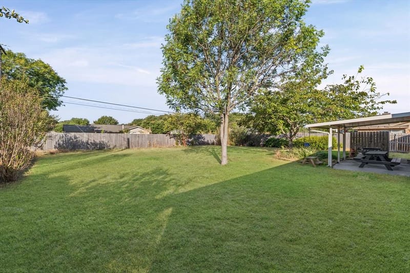213 Travis Lane, Hewitt TX 76643 - Photo 32