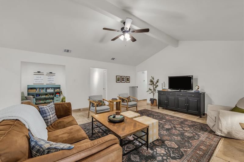 213 Travis Lane, Hewitt TX 76643 - Photo 10