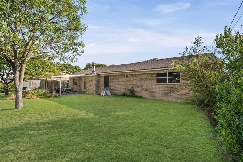 213 Travis Lane, Hewitt TX 76643 - Photo 33