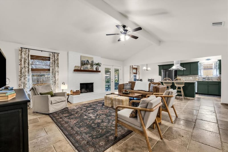 213 Travis Lane, Hewitt TX 76643 - Photo 8