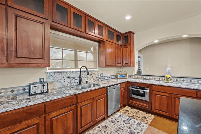 3601 Oak Circle, Weatherford TX 76088 - Photo 9